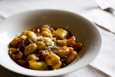 Gnocchi ipersaturi e soffrittone