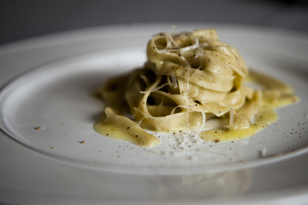 Tagliatelle saracene con provolone e arancia