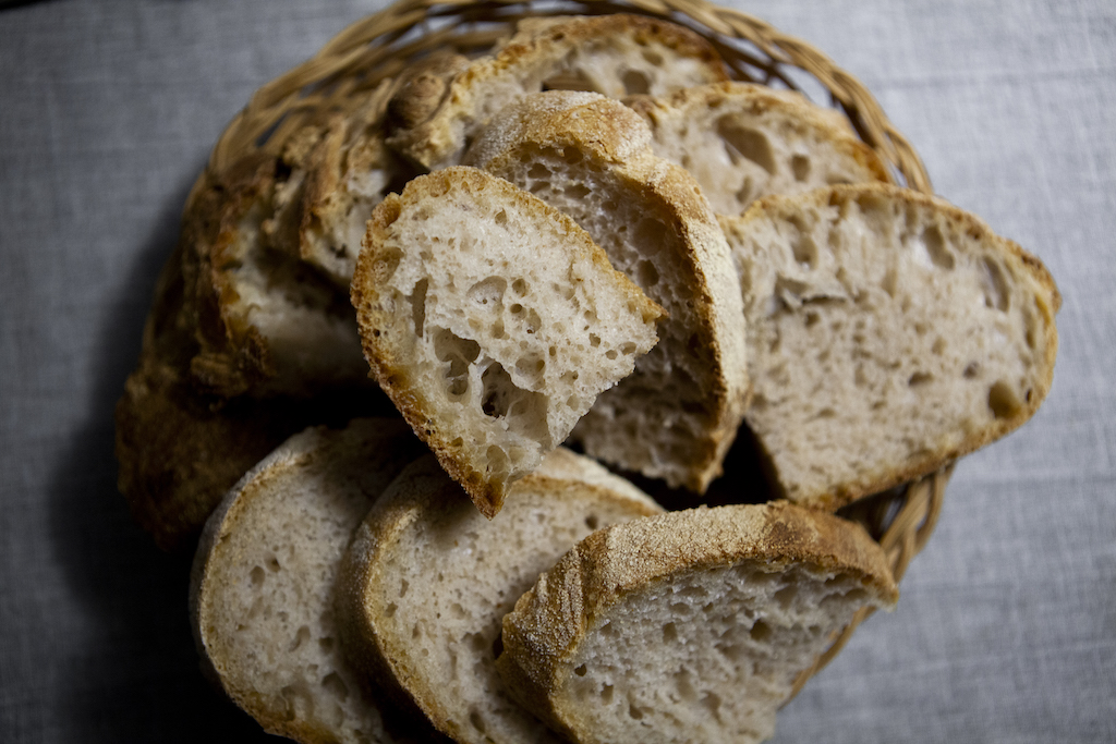 Pane a fermentazione naturale con licoli