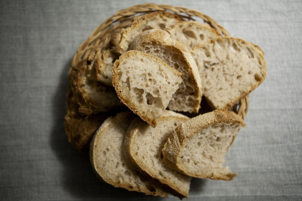 Pane a fermentazione naturale con licoli