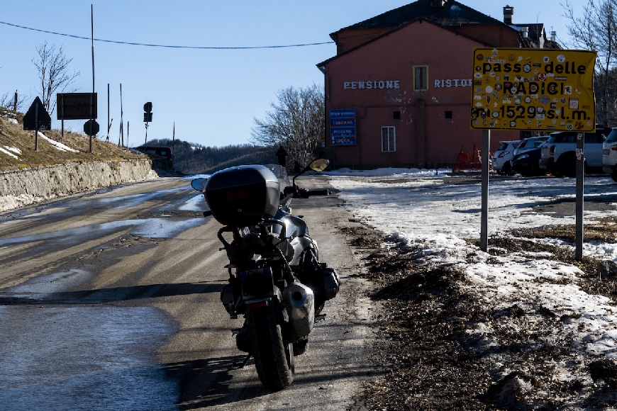 Il Passo delle Radici in moto